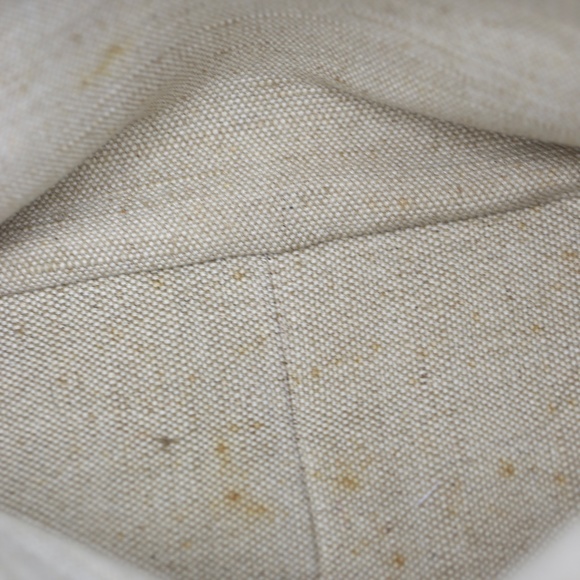 Gucci Monogram White and Gold Scarf Bag - Picture 8 of 11